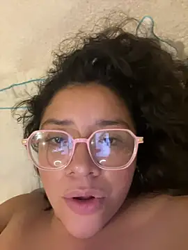 Chat XXX ao vivo de Vivi_Kvsh