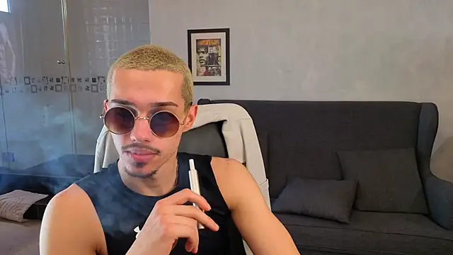 Chatroom XXX en direct de KaydenDrew