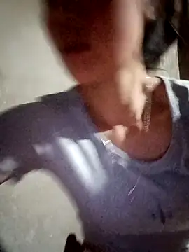 blonde_blg Adlı Modelin Canlı XXX Sohbeti