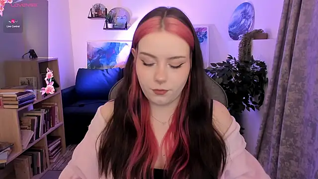 CoraMiel Live XXX-chat