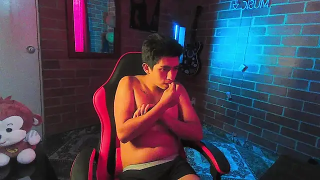 ethann2_ Webcam-Show