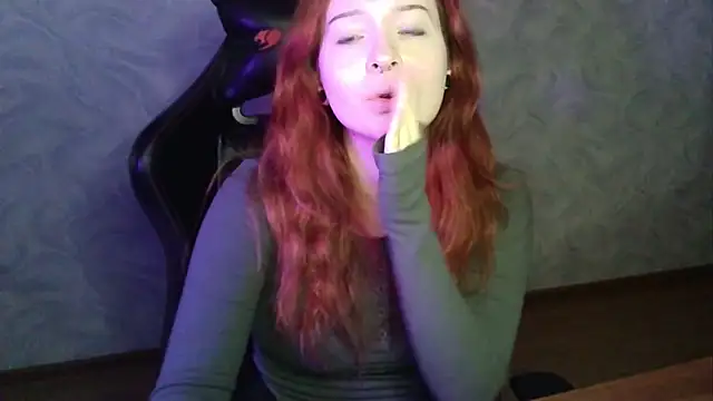 دردشة Buffy_Wow الجنسية المباشرة