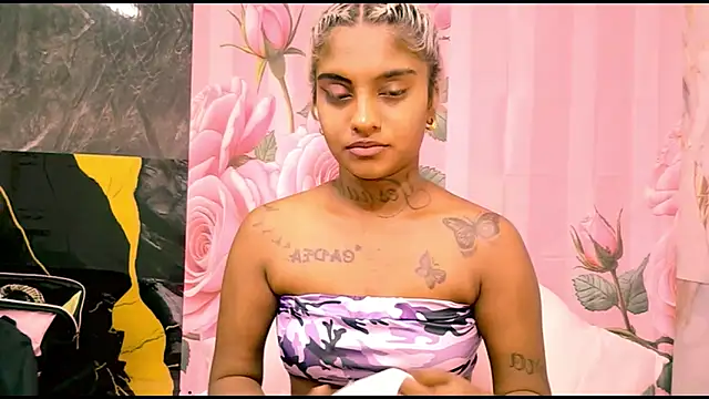 indian_barbie: онлайн-секс-чат