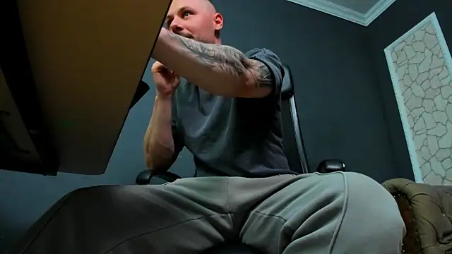 BrianHunts Live XXX Chat