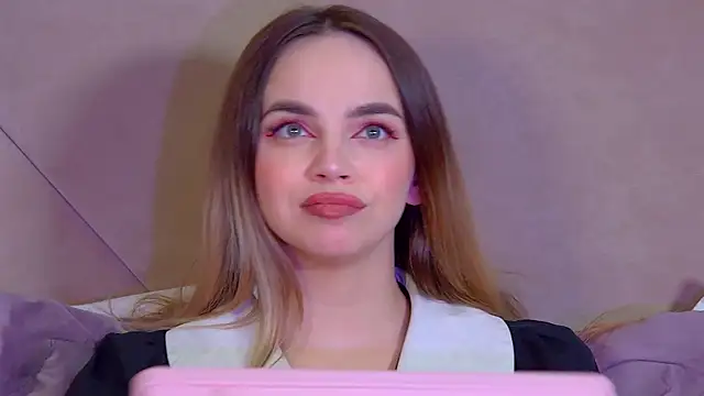 AnitaVenture Chat XXX in diretta