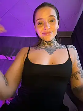 KishaMur Chat XXX in diretta