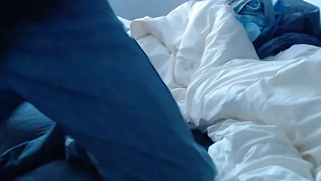 Show modela Bjuiced na web-kameri