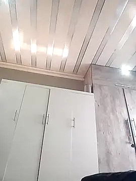 SQUITBOOTY 라이브 XXX 채팅