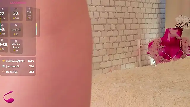 PhantomLace Adlı Modelin Canlı XXX Sohbeti