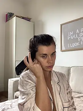 houseofnova Show in webcam