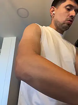 TroyeSavage Show Webcam