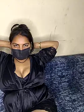 Uff_JanviのライブXXXチャット