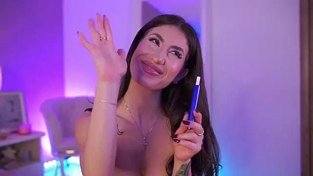 OhhAisha Adlı Modelin Canlı XXX Sohbeti