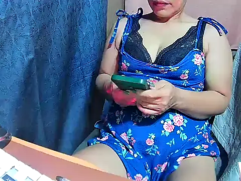 FlowerSexy Adlı Modelin Canlı XXX Sohbeti