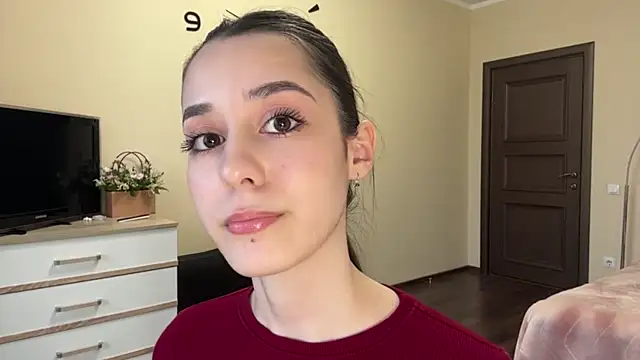 AdeleVelvet: διαδικτυακό σόου στην κάμερα