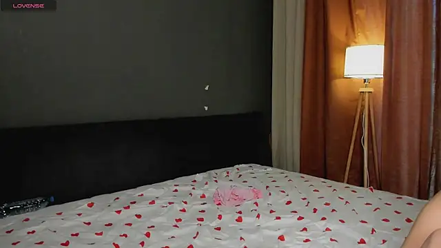 BustyNoir webcam show