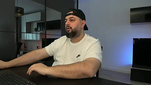 DravenPeak Adlı Modelin Canlı XXX Sohbeti