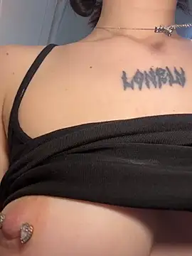 MaryMe__ Adlı Modelin Canlı XXX Sohbeti