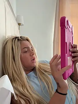 Irish_BarbieMilfx Show Webcam