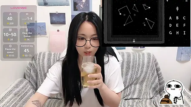 LiLiYbaby 在線直播表演