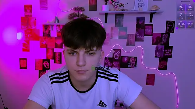 travis_wolf_: онлайн-секс-чат