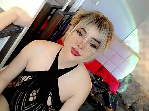 BEYBIDOMME 网络视讯表演