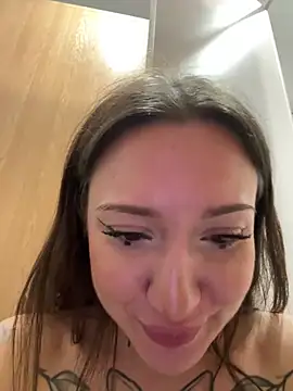 SaintSquirt: вебкам-шоу