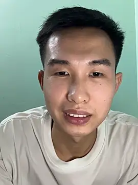 Pokazy przed kamerką – tuanhip