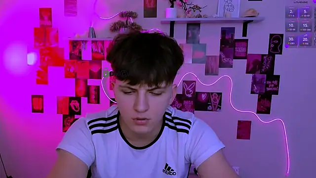 Chat XXX ao vivo de travis_wolf_