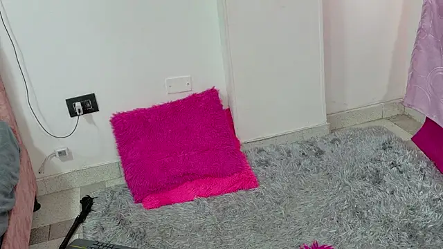 thianahorny's Live XXX Chat