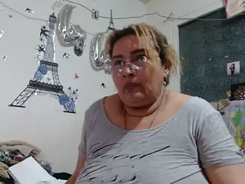 Perla1981-- – Live XXX-chat