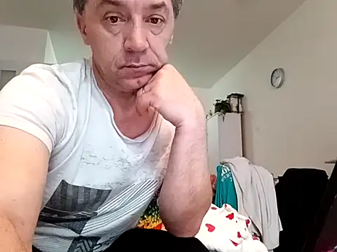 Jahudka47 Chat XXX in diretta