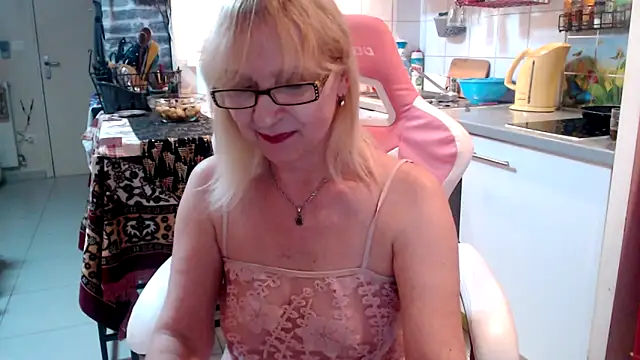 Ala-N-Dala's Live XXX Chat