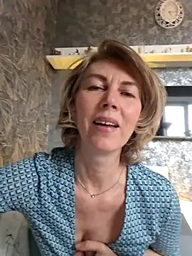 Chat +18 de stellahere8 ao vivo