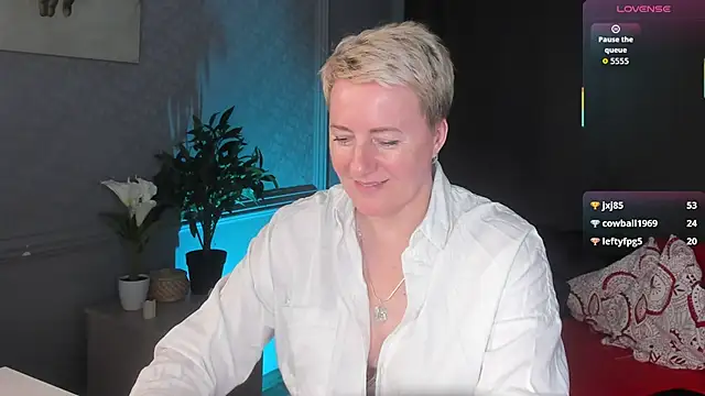 Nika_Smit's Live XXX Chat