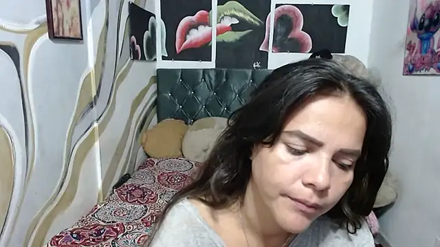 manzanahot9's Live XXX Chat