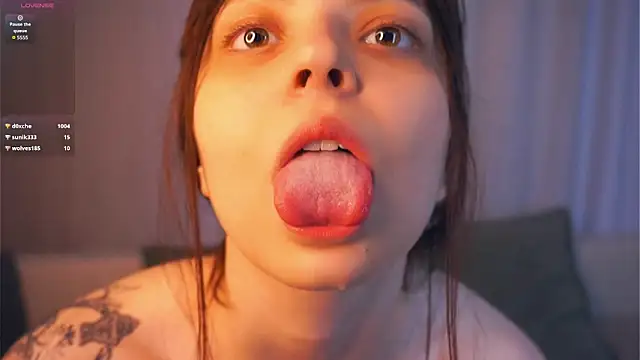 Chat +18 de SharylOrbin ao vivo