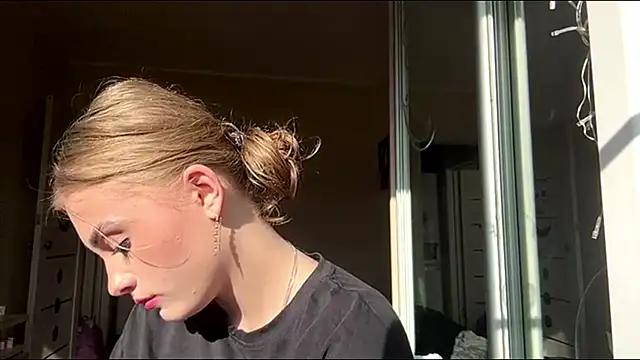 Elle_GrEat's Live XXX Chat