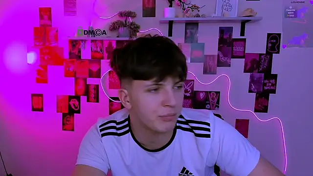 travis_wolf_ élő XXX-chatje