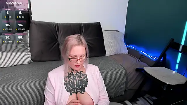 Eurusholmess: онлайн-секс-чат