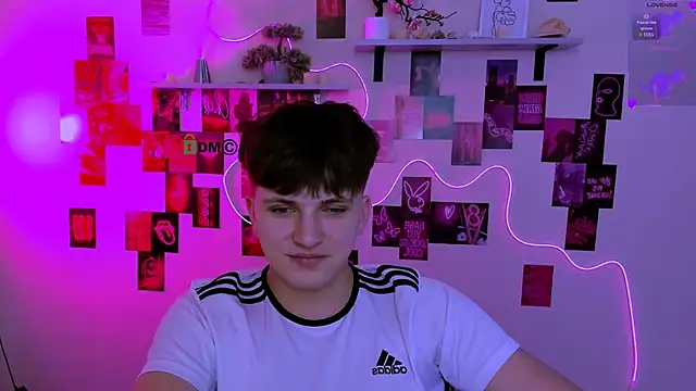 travis_wolf_: онлайн-секс-чат