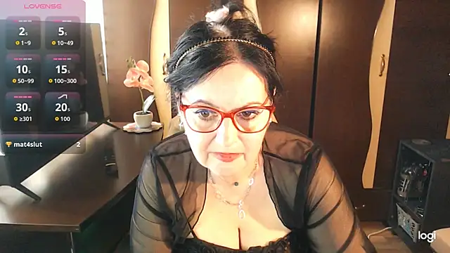 exiMIlf: онлайн-секс-чат