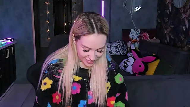 BlckmirrorrのライブXXXチャット