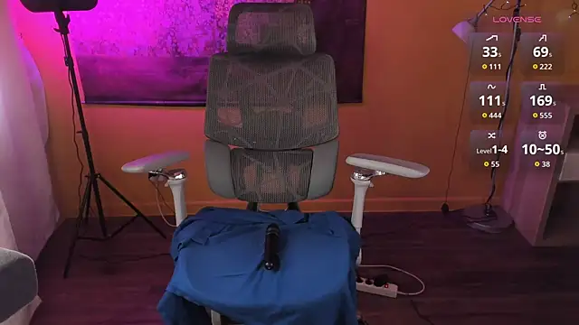 CutieMaeveeのライブXXXチャット