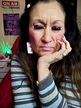 TheDime Chat XXX in diretta