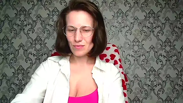 Kelly_Kisss Chat XXX in diretta