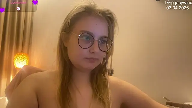 JacyWinslat Chat XXX in diretta