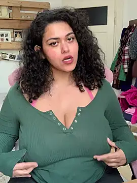 Curvydesifromgermany's Webcam Show