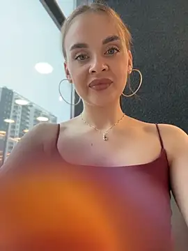 KristiRich 即時 XXX 聊天