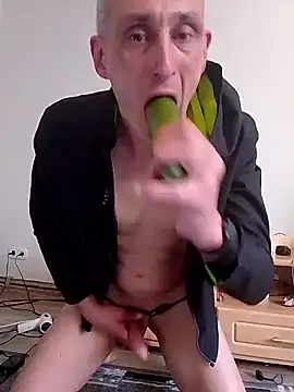 MaikBuoy webkamerás műsora